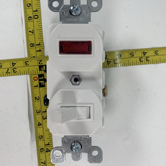 Leviton 5226-W SIDE WIRE SINGLE POLE COMBO SWITCH & Pilot Light 15A 120VAC - Picture 13 of 15